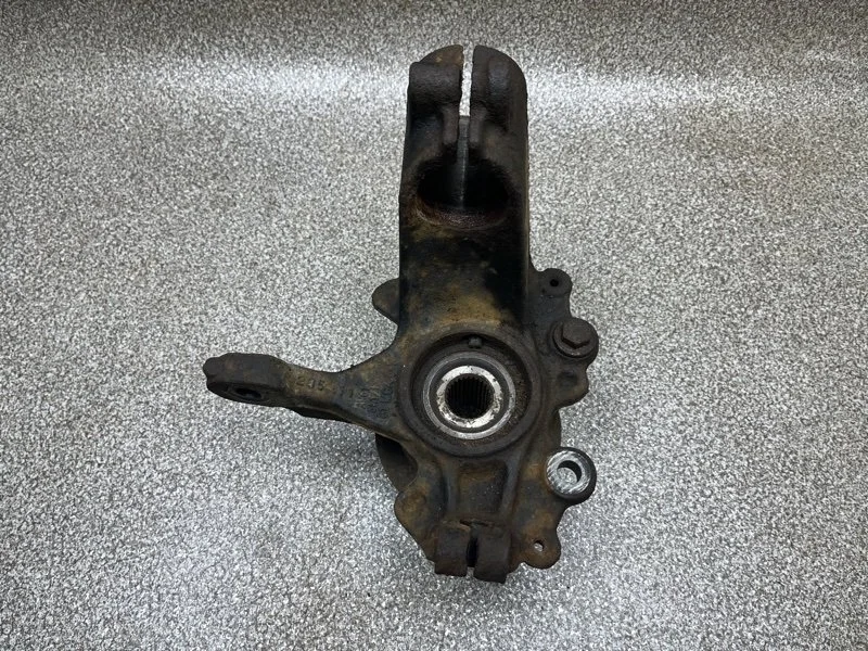 Кулак поворотный Ford Focus 2011 1702855 3 1.6 PNDA, передний левый