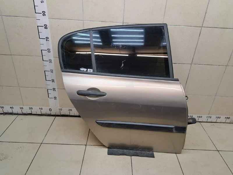 Дверь Renault Megane 2008 7751475036 2 1.6 K4MD812, задняя правая