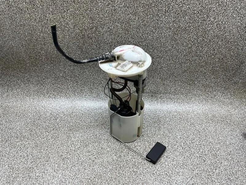 Насос топливный Suzuki Sx4 2009 1510079J00 1.6 M16A AT