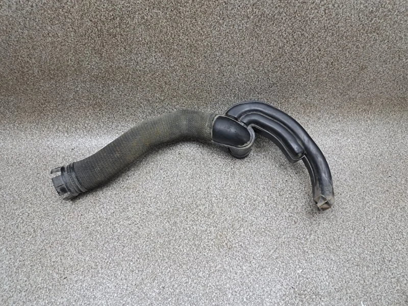 Патрубок воздушного фильтра Renault Kangoo 2011 8200731261 2 1.6 K7M750