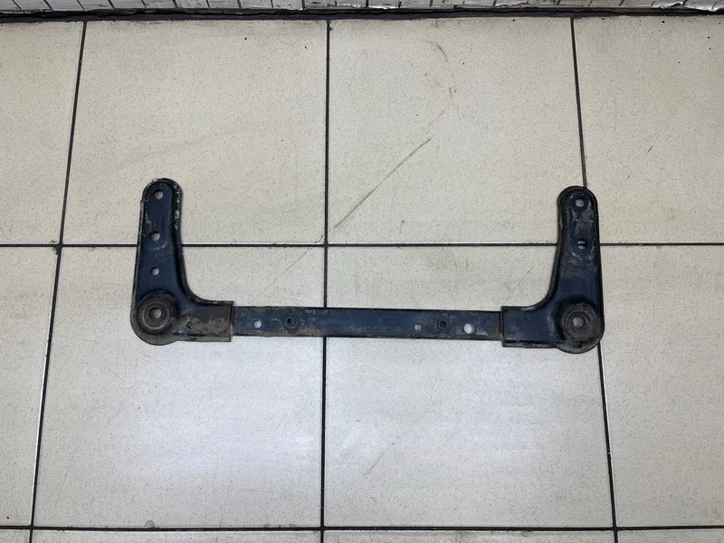 Балка под радиатор Renault Kangoo 2011 8200860101 2 1.6 K7M750
