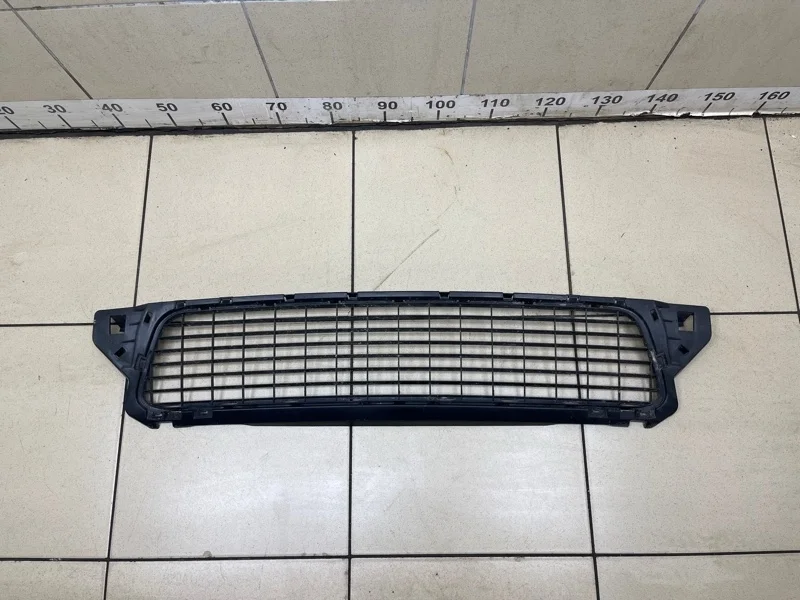 Решетка в бампер Renault Duster 2012 622540008R 2.0 F4R400 МТ