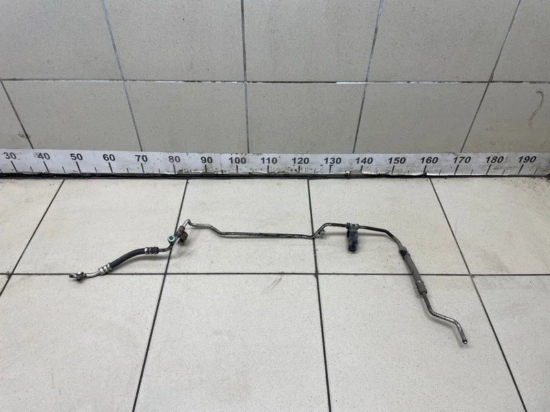Трубка кондиционера Kia Rio 2013 977614L000 3 1.6 G4FC АТ