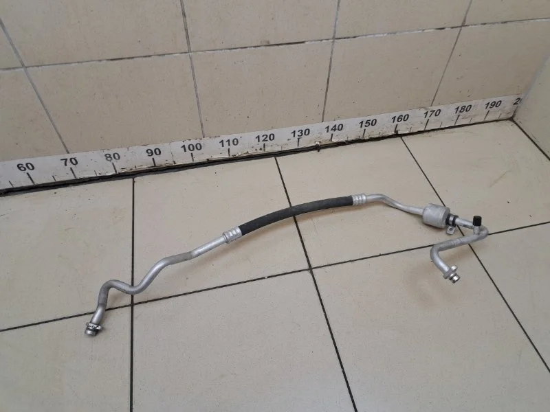 Трубка кондиционера Renault Duster 2012 924806386R 2.0 F4R400 МТ