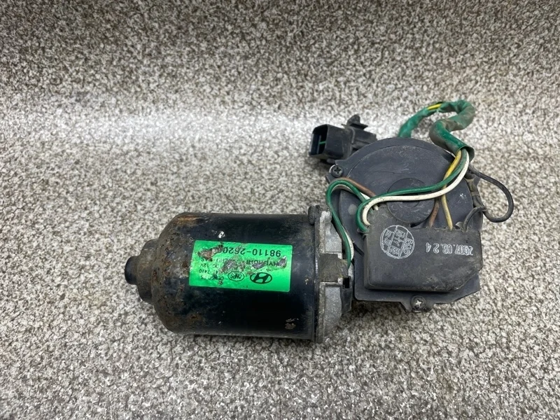 Моторчик дворников Hyundai Santa Fe 2008 9811026200 1 2.7 G6BA AT