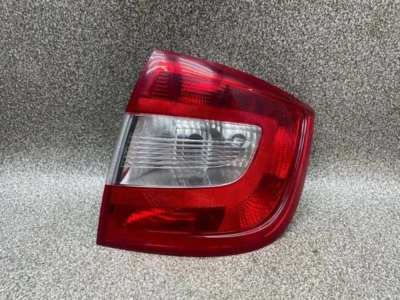 Фонарь Skoda Rapid 2014 5JH945096 1.2 CGP MT, задний правый