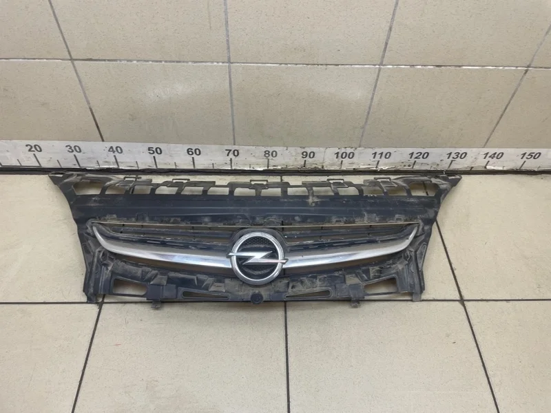 Решетка радиатора Opel Astra 2014 13368851 J 1.6 A16XER MT