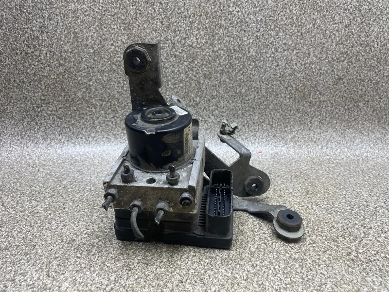 Блок ABS Renault Megane 2010 476604075R 3 1.6 K4M838 MT