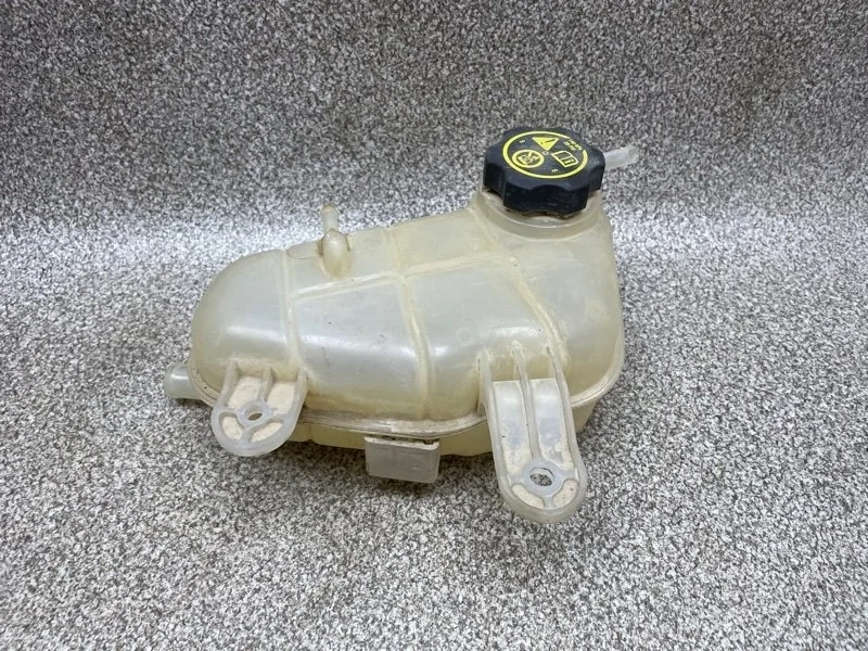 Бачок расширительный Chevrolet Cobalt 2013 95048411 1.5 B15D2 MT