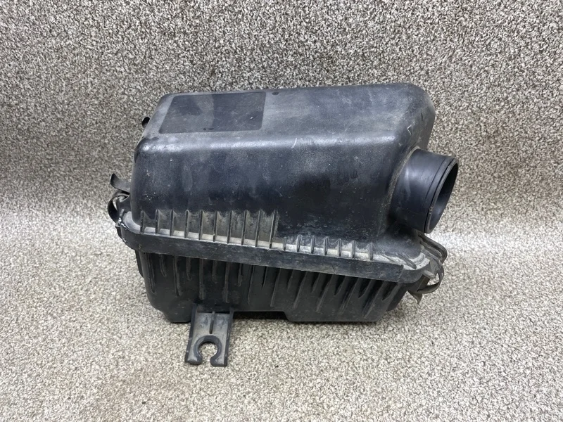 Корпус воздушного фильтра Hyundai Getz 2007 281121C700 1.4 G4EE MT