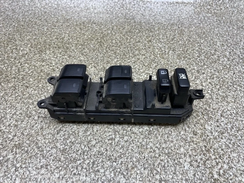 Блок управления стеклоподъемниками Toyota Land Cruiser 2008 8404033100 J200 1VDF 4.5 AT, передний левый