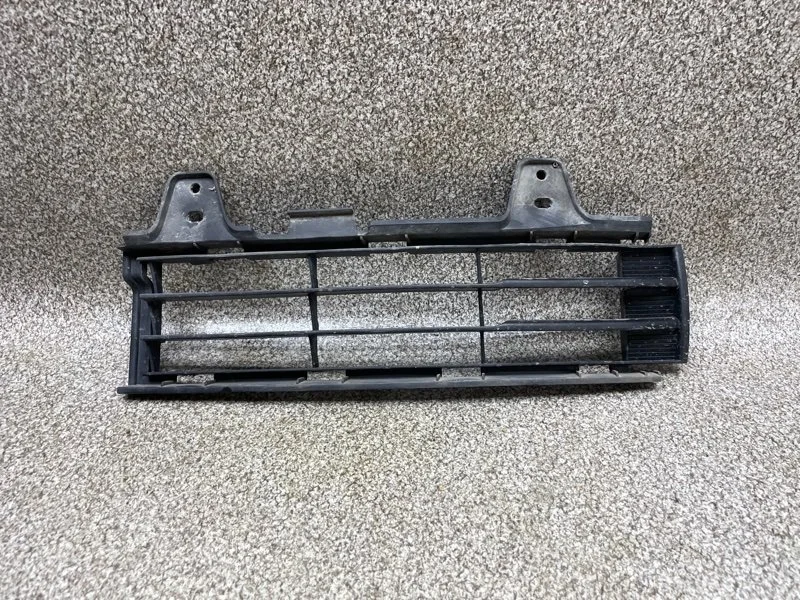 Решетка в бампер Toyota Land Cruiser 2008 5311360030 J200 1VDF 4.5 AT, левая