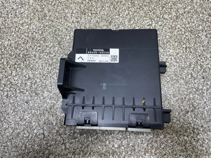 Блок электронный Toyota Land Cruiser 2008 8865060E50 J200 1VDF 4.5 AT