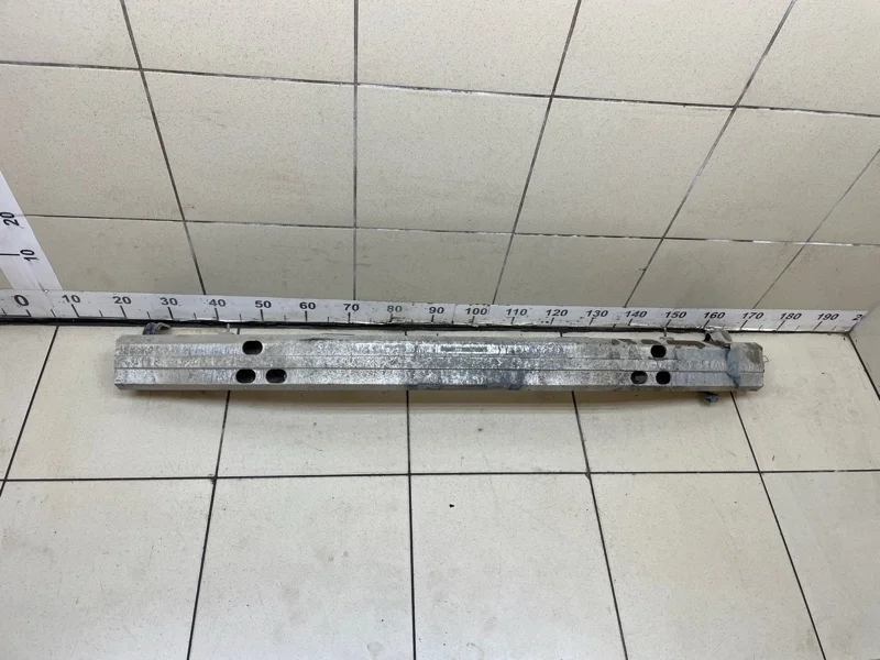 Усилитель бампера Toyota Land Cruiser 2008 5202160140 J200 1VDF 4.5 AT, передний