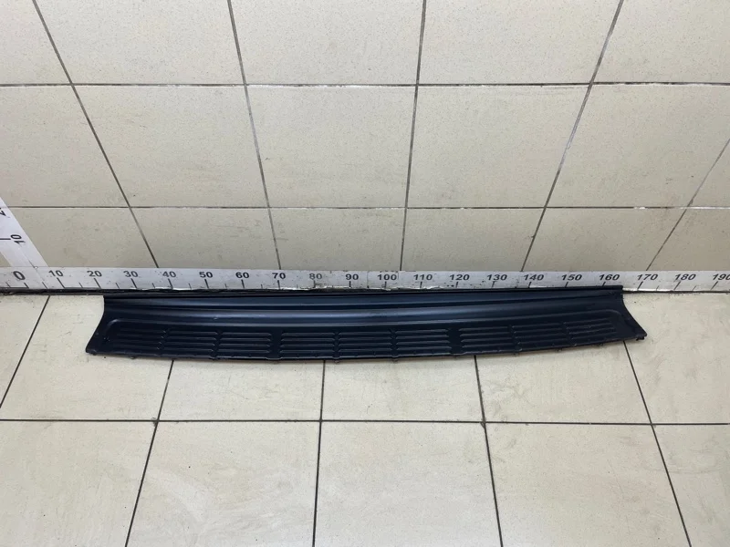 Накладка на бампер Toyota Land Cruiser 2008 5216260040 J200 1VDF 4.5 AT, задняя