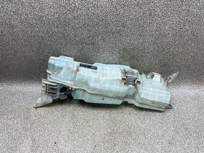 Бачок омывателя Toyota Land Cruiser 2008 8535560180 J200 1VDF 4.5 AT