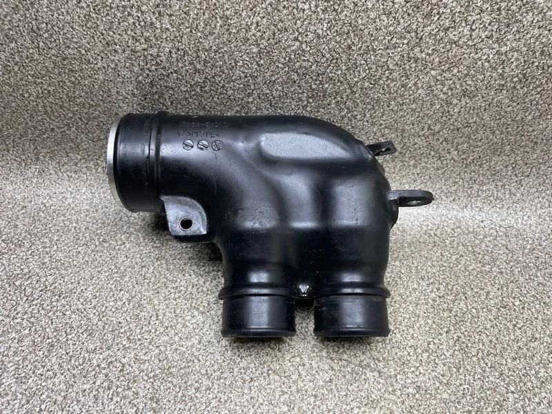 Патрубок интеркулера Toyota Land Cruiser 2008 1786151010 J200 1VDF 4.5 AT