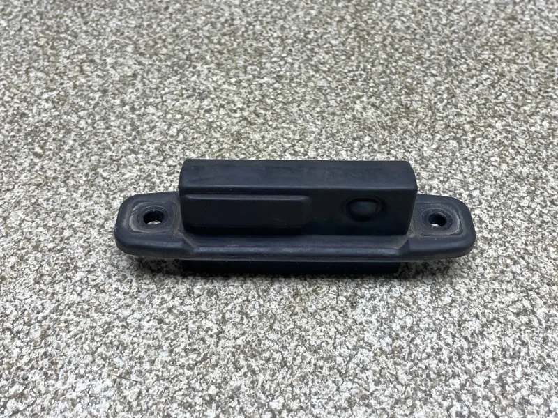 Кнопка открывания багажника Toyota Land Cruiser 2008 8484028040 J200 1VDF 4.5 AT