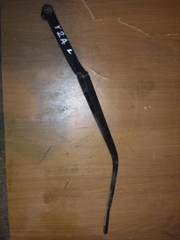 Б.у. поводок дворника MITSUBISHI LANCER CY3A MITSUBISHI LANCER CY3A
