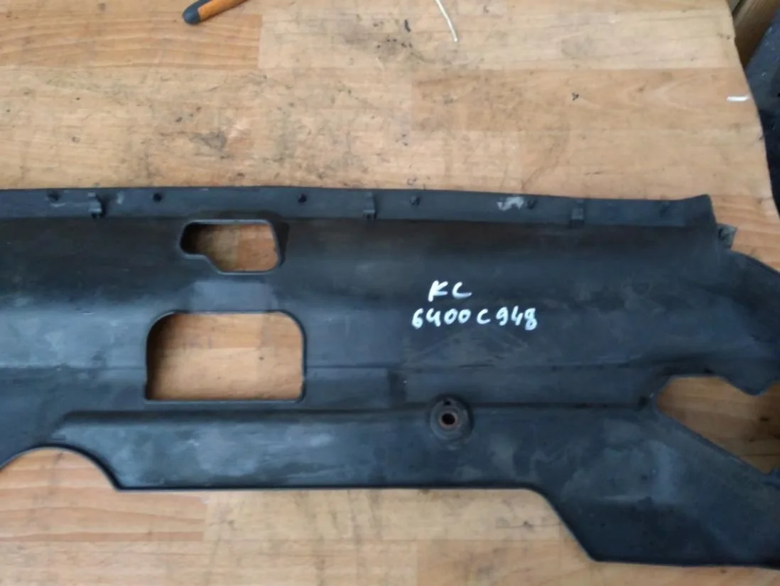Б.у. накладка на панель радиатора MITSUBISHI ASX GA3W MITSUBISHI ASX GA3W