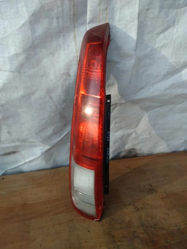 Б.у. фонарь наружный NISSAN X-TRAIL T30 NISSAN X-TRAIL T30