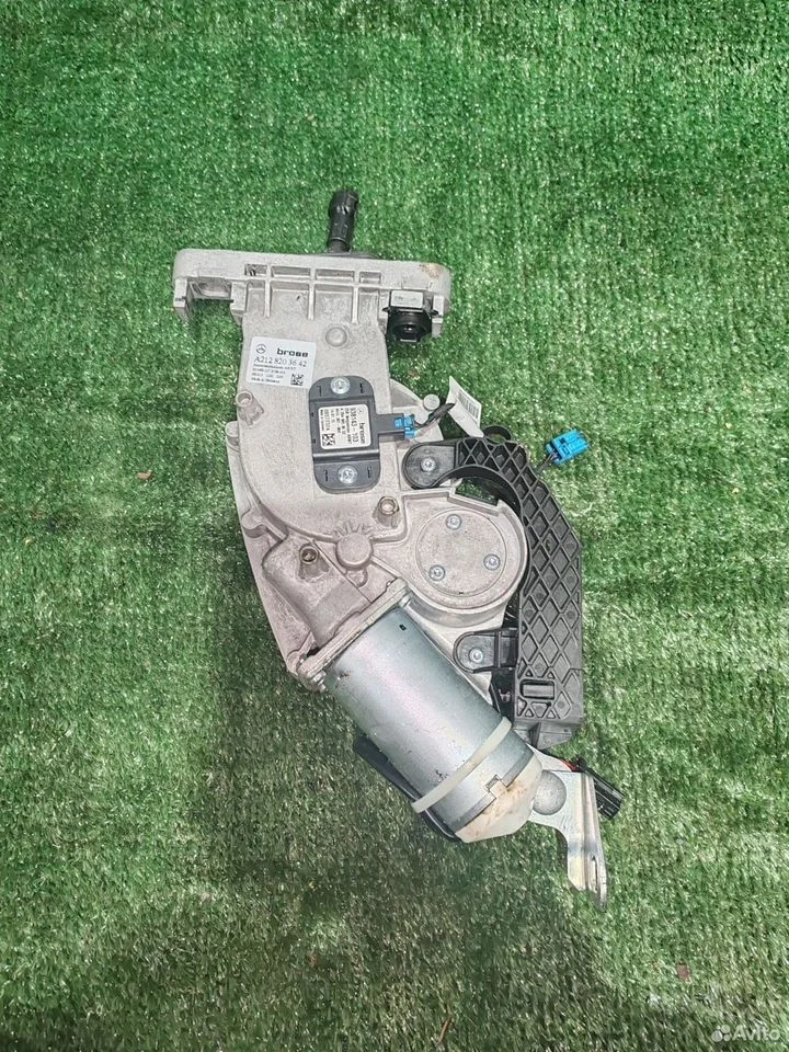 Привод крышки багажника mercedes a2128203642