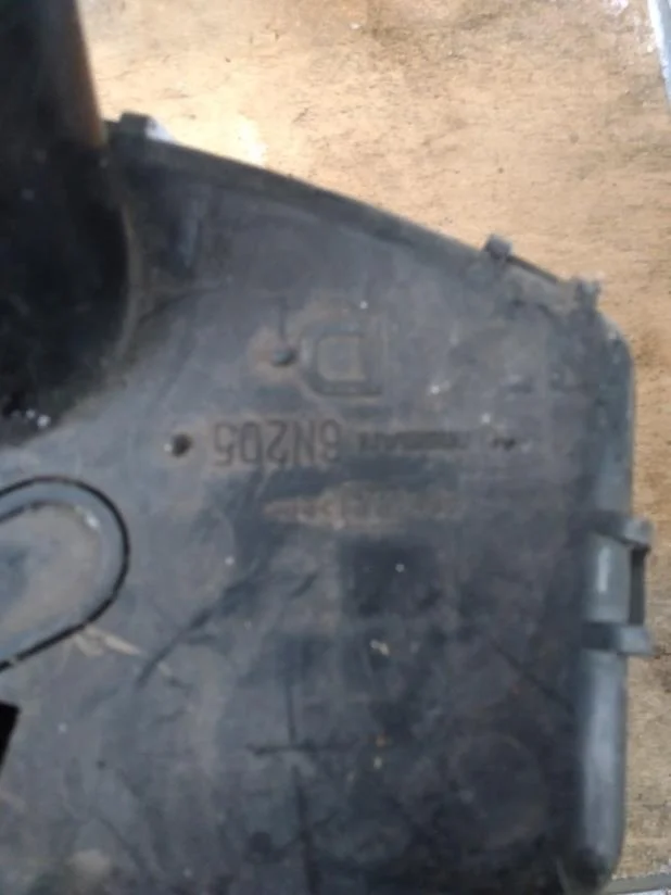 Б.у. резонатор воздушного фильтра NISSAN PRIMERA P12 NISSAN PRIMERA P12