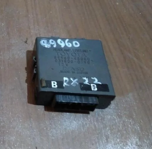 Б.у. блок управления светом LEXUS RX330 MCU38 LEXUS RX330 MCU38