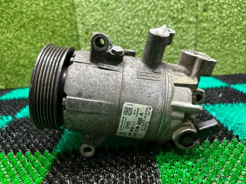 Компрессор кондиционера Volkswagen Beetle Golf Jetta 2011-2014 5K0820803A