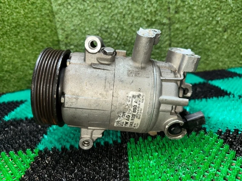 Компрессор кондиционера Volkswagen Beetle Golf Jetta 2012-2016 5K0820803A