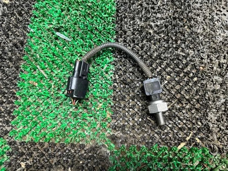 Датчик давления топлива Lexus Is Gs Crown Mark X 2005-2011 8945830010 2.5 3.0 3.5