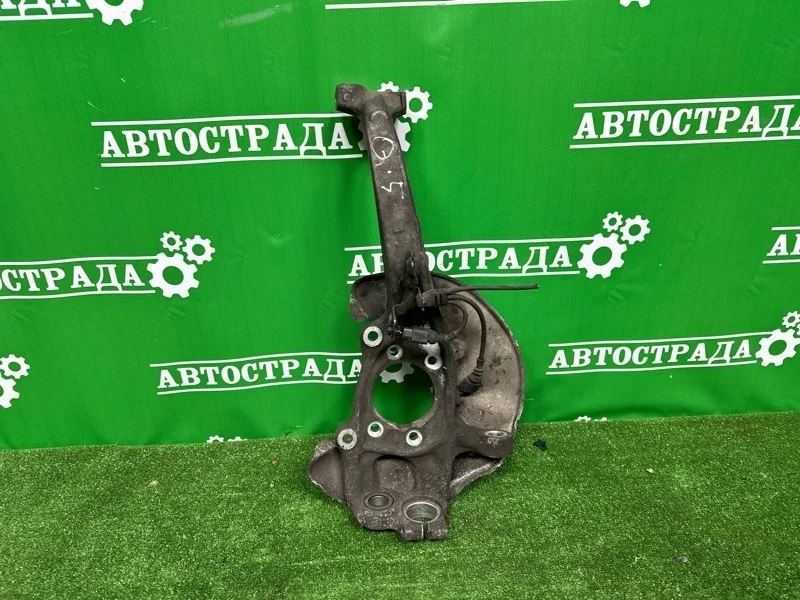 Кулак Audi A6 2010-2017 4G0407241D C7, передний левый
