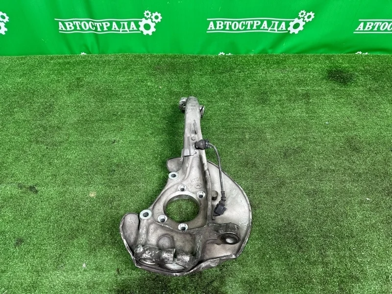 Кулак Audi A6 2010-2017 4G0407241D C7, передний левый