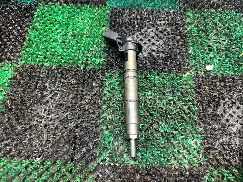 Форсунка топливная Mercedes E 2002-2009 A6420701387 W211 OM642.920