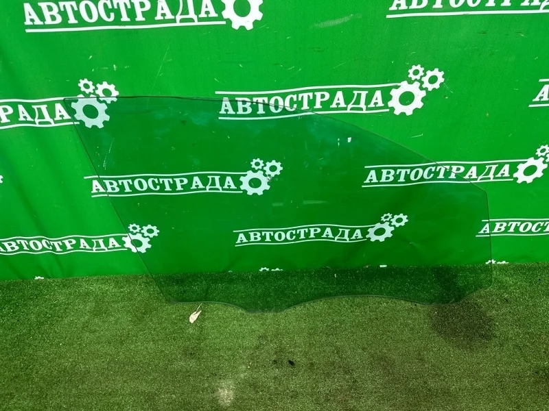 Стекло двери Volkswagen Touareg 2010-2018 7P6845022B NF, переднее правое
