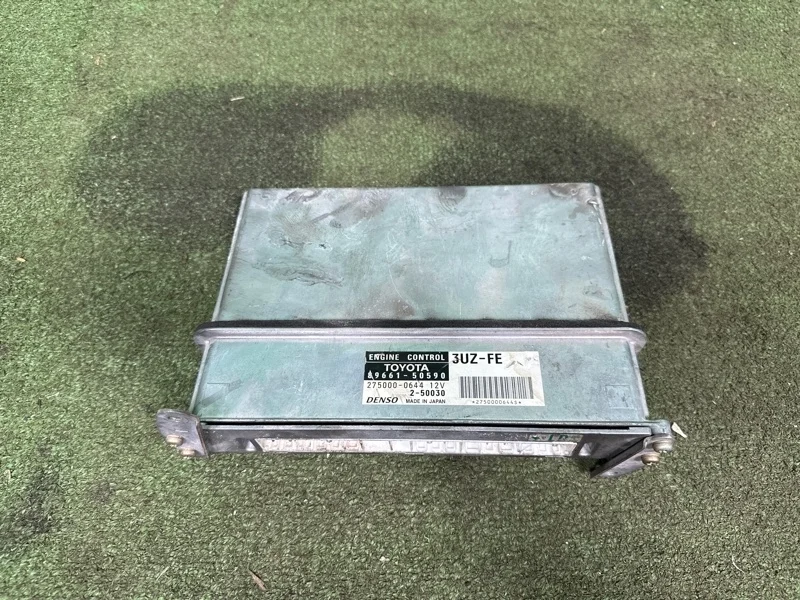 Блок управления двигателем Toyota Celsior 2000-2003 8966150590 3UZ