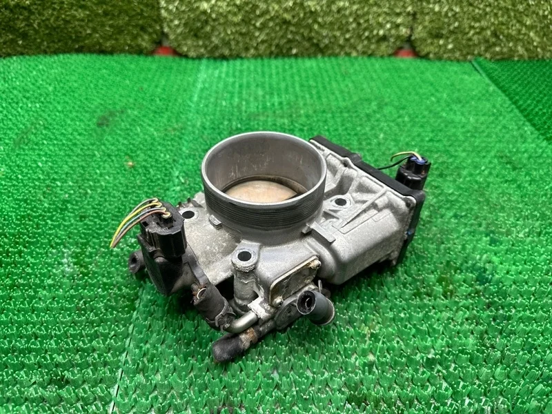 Дроссельная заслонка Toyota 2203050160 3UZ FE