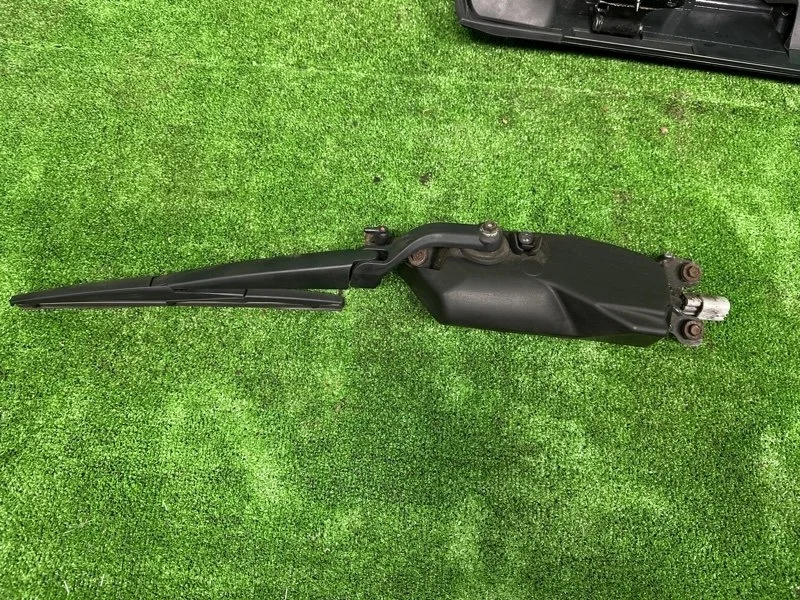 Моторчик дворника Lexus Gx460 2008-2022 8513060270, задний