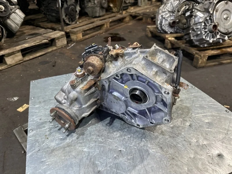 Раздаточная коробка Toyota Land Cruiser 100 1998-2002 361306A220