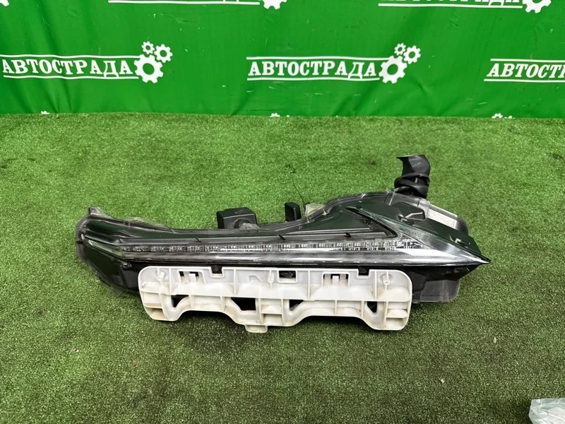 Поворотник Lexus Nx 2014-2017 8161078040, правый