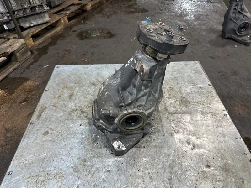 Редуктор Mercedes A2043500514, задний