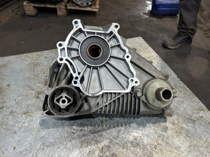 Раздаточная коробка Bmw X5 2003-2007 27107555297 E53