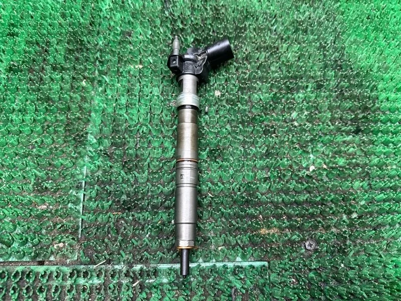 Топливная форсунка Volkswagen 03L130277C