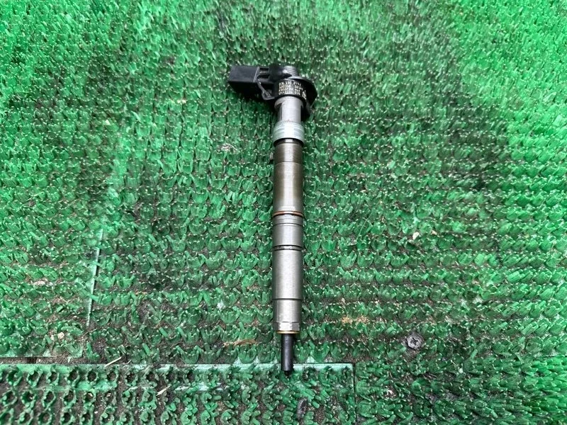 Топливная форсунка Volkswagen 03L130277C