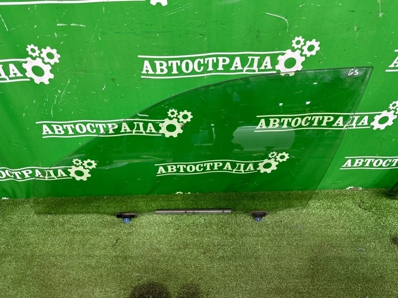 Стекло двери Lexus Gs 2012-2018 6810230830, переднее левое
