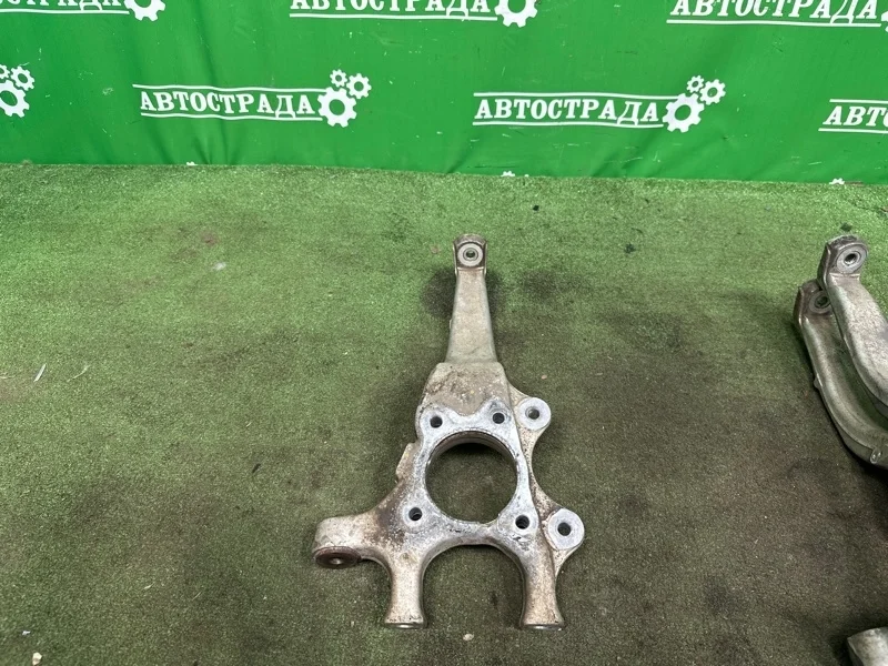 Кулак Lexus Gs350 2012-2015 4320230050, передний левый