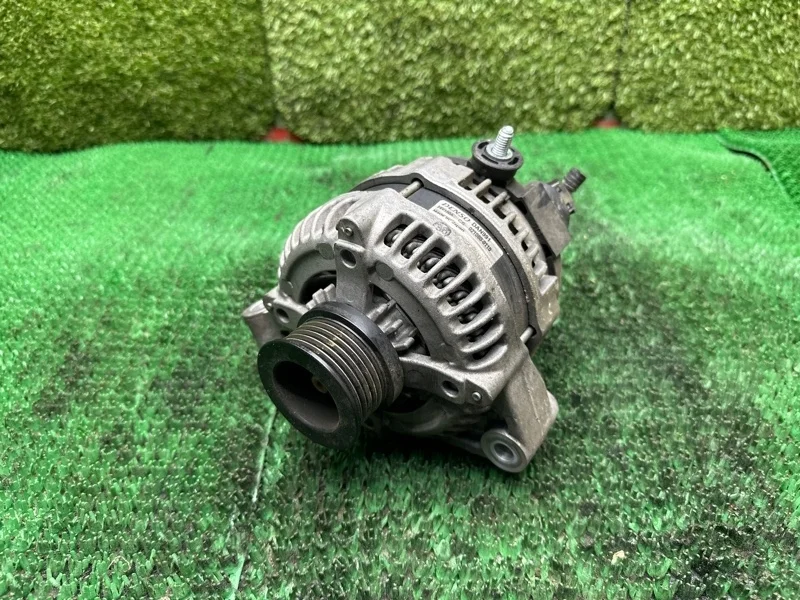 Генератор Land Rover Range Rover 2002-2008 LR124960
