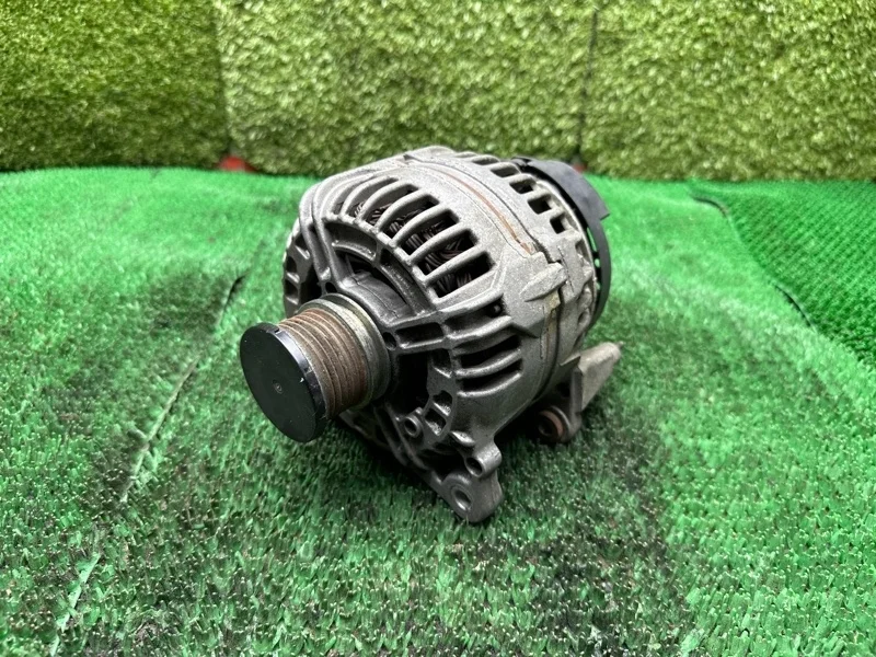Генератор Volkswagen 06F903023N