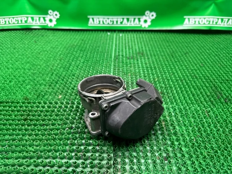 Дроссельная заслонка Volkswagen 03G128063G