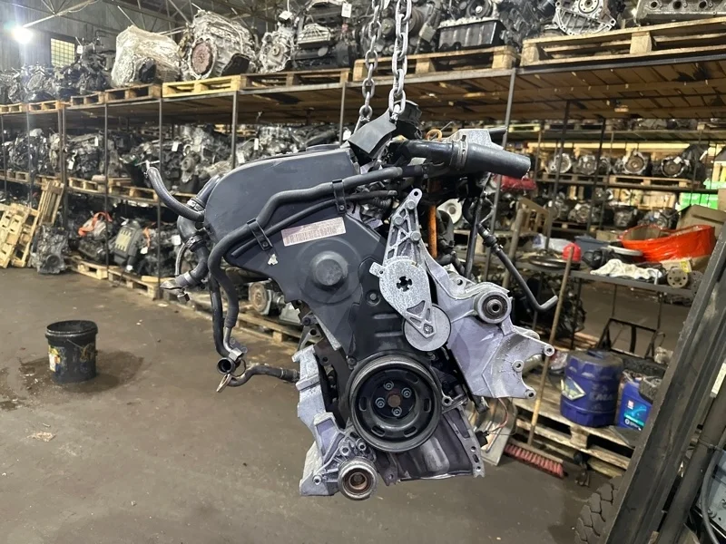 Двигатель Volkswagen Passat 06B100098KX B5 AWT